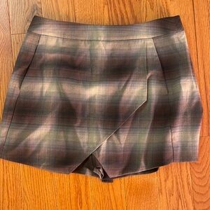 FOREVER 21 Contemporary Skort
